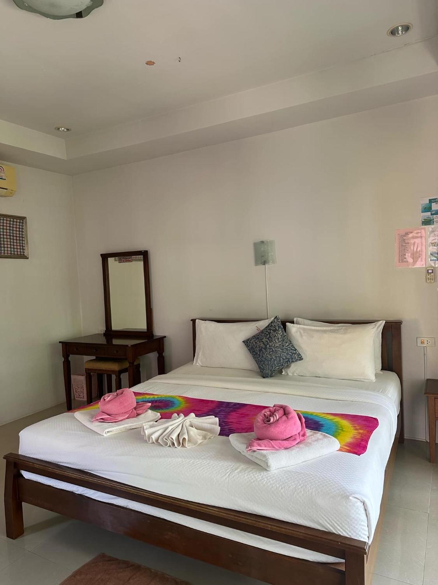 Pinky Bungalow Resort & Villa - Sha Extra Plus Koh Lanta Exterior photo