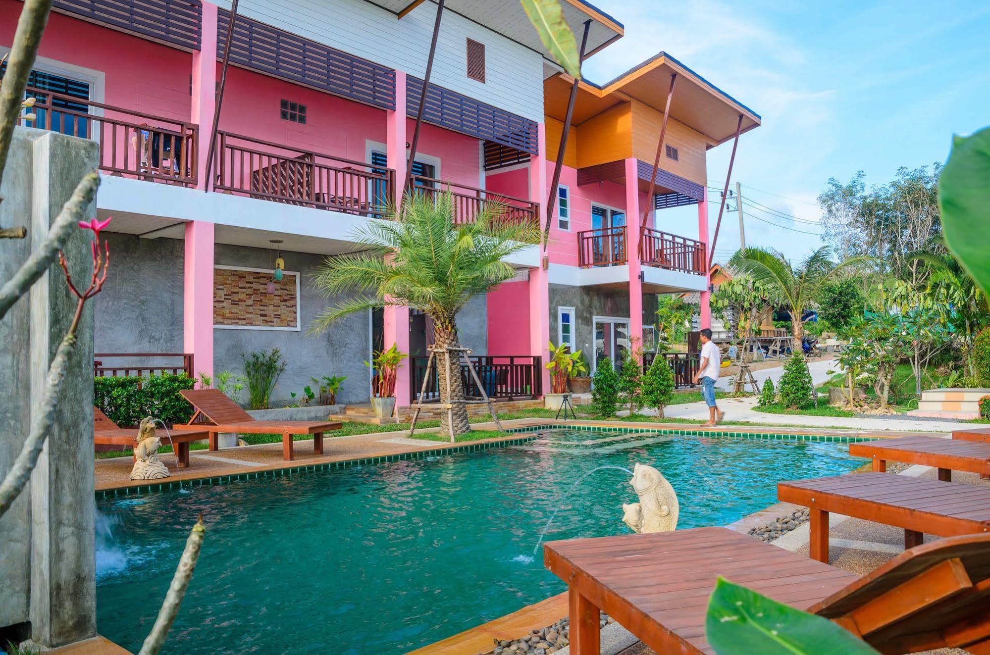Pinky Bungalow Resort & Villa - Sha Extra Plus Koh Lanta Exterior photo