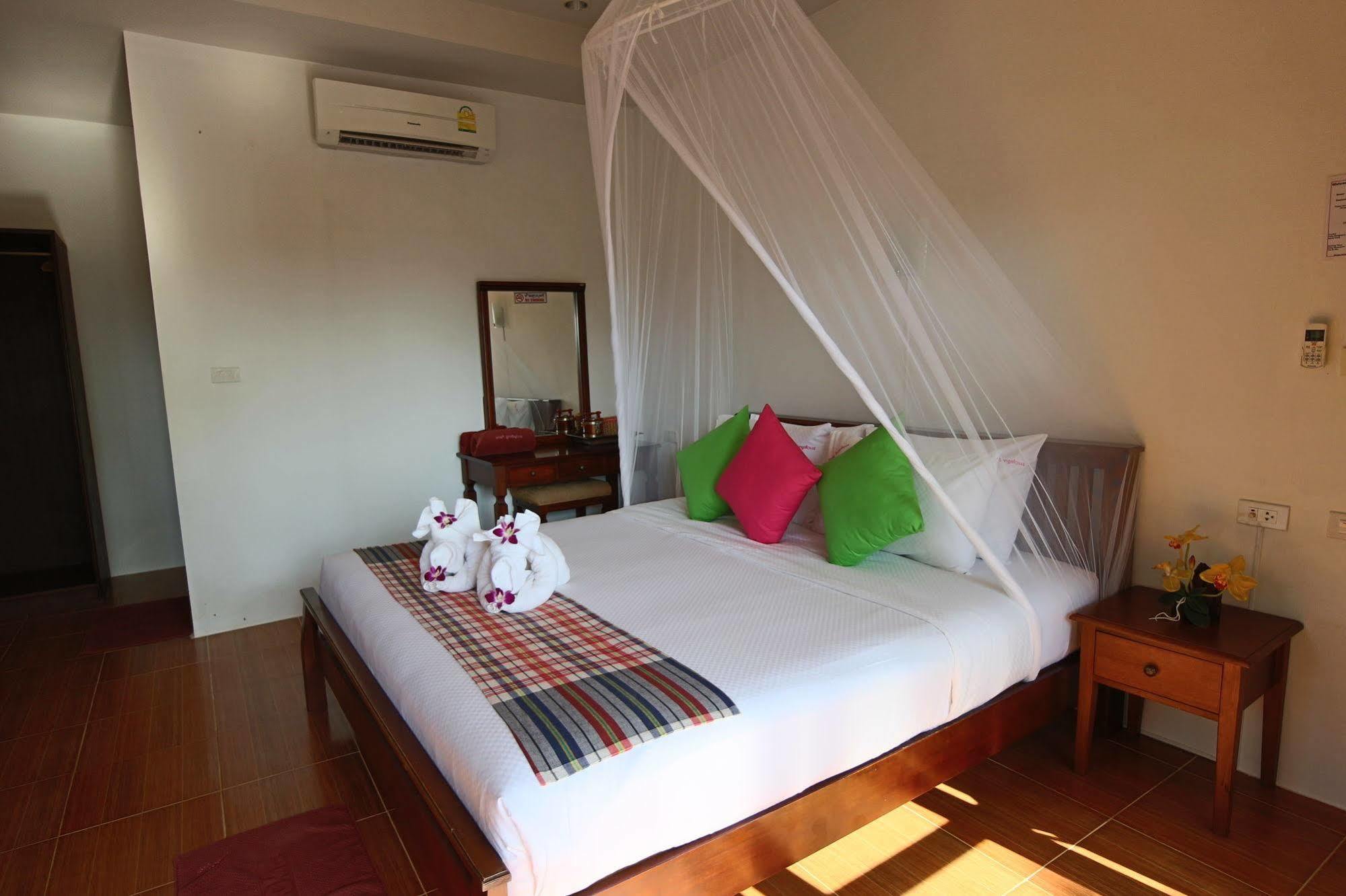 Pinky Bungalow Resort & Villa - Sha Extra Plus Koh Lanta Exterior photo